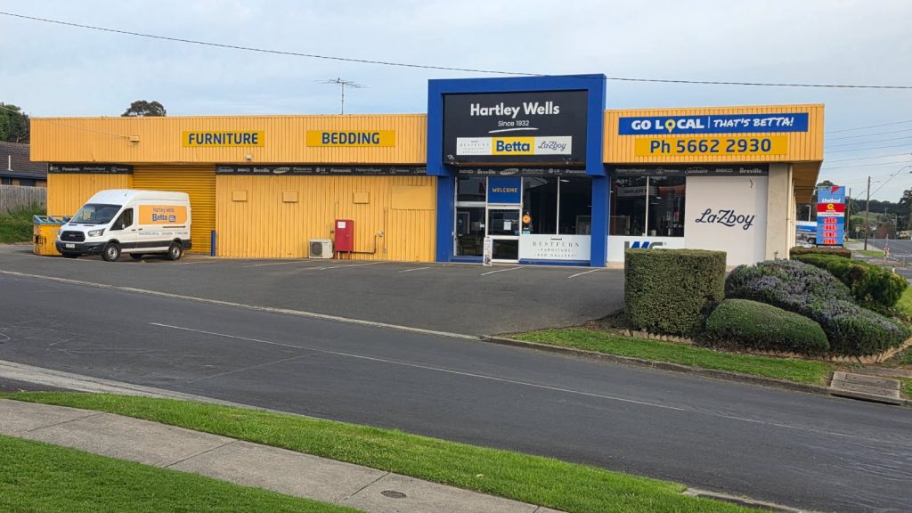 Entrance to Hartley Wells with the Bestfurn, Betta and La-Z-Boy signs